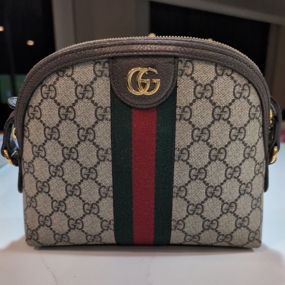 Authentic Gucci Pocketbook